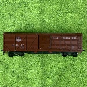 Vintage Baltimore & Ohio Boxcar Model